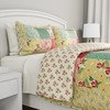 Hastings Home Hastings Home Full/Queen Floral Patchwork Quilt Set 848210VAE
